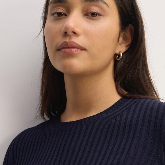 Everlane The Viscose Knit Crew, in Navy Small NWOT - Picture 3 of 7